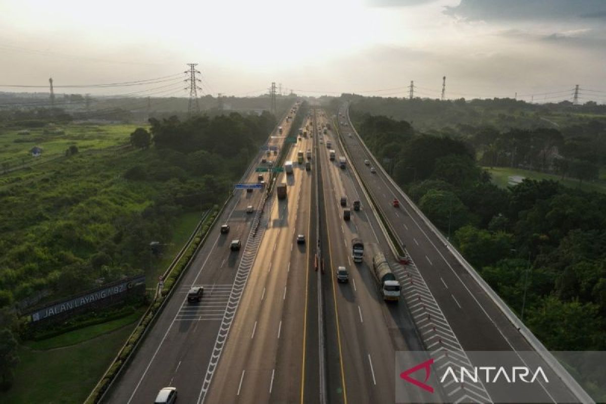 Vehicles Leaving Jabotabek Reach 1.48 Million Units per H-3 Eid al-Fitr