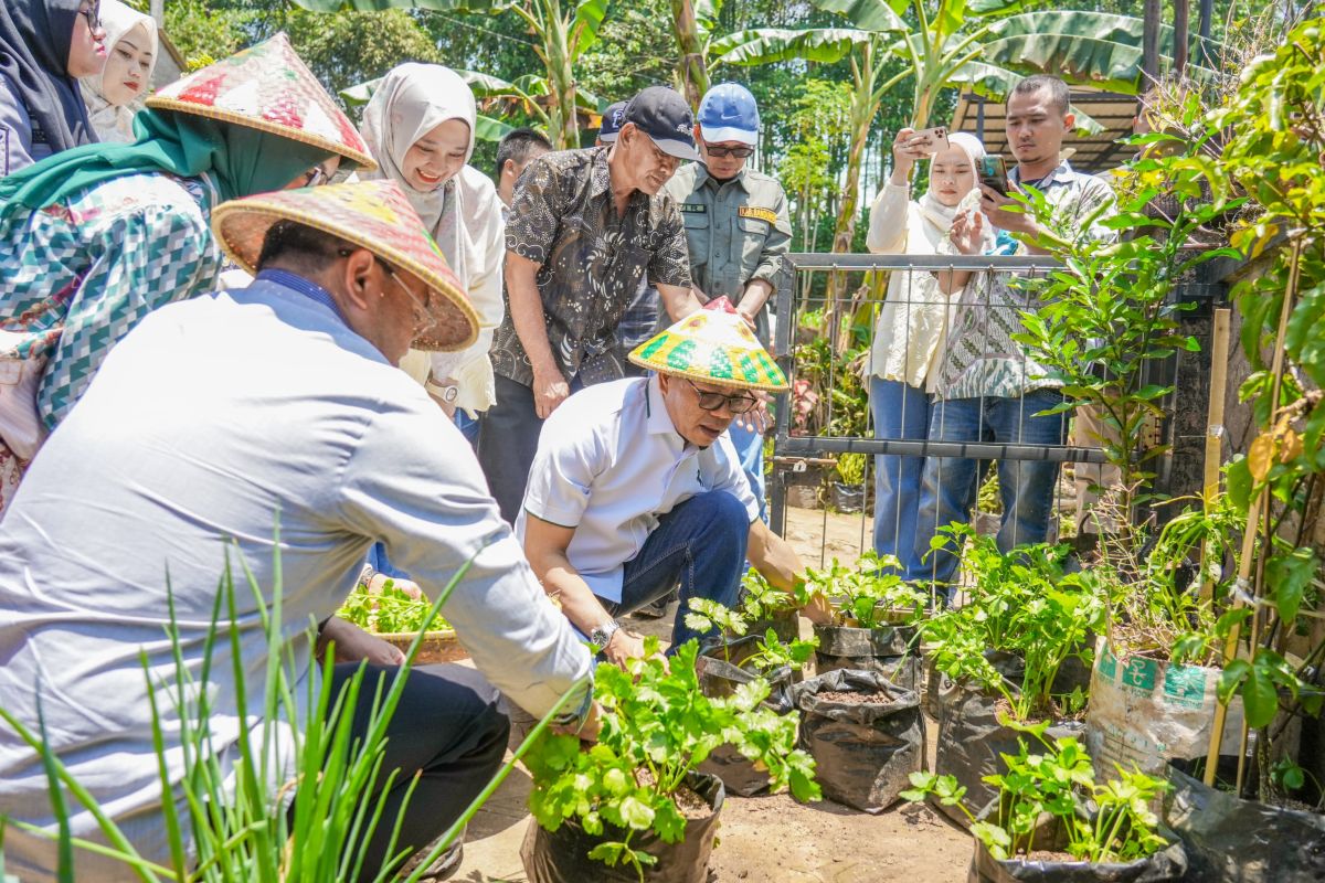 Deputy Head of National Nutrition Agency Appreciates Gertaman Programme for Supporting MBG Supply in Bandung