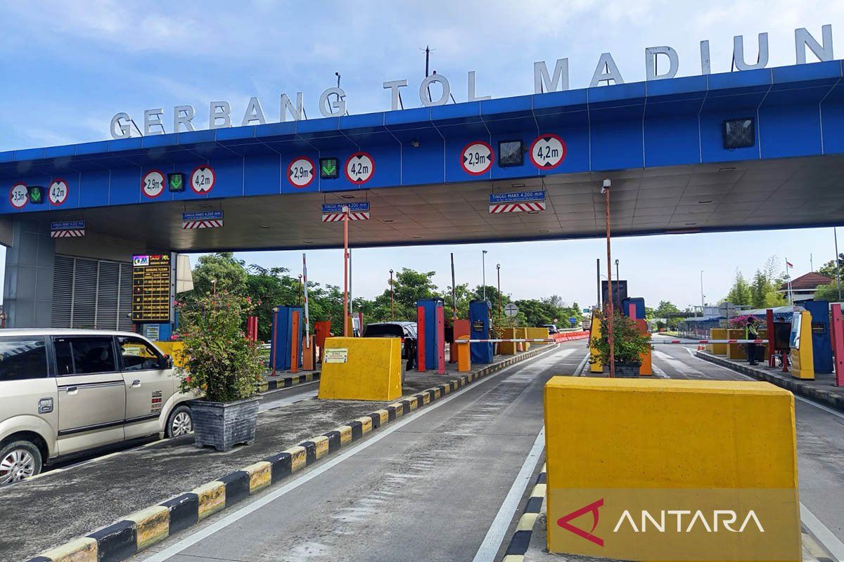 JNK Records 12,339 Vehicles Exiting Madiun Toll Gate on H-2 Lebaran