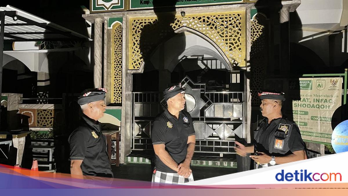 Pecalang Patrol in Pitch Darkness, Tarawih Prayers Conclude Before 9 PM