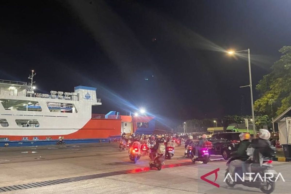 ASDP evaluates ferry delay in docking at Bakauheni