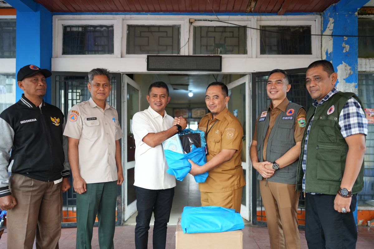 Solok Regency Receives Aid for Flood Victims from the President of Indonesia