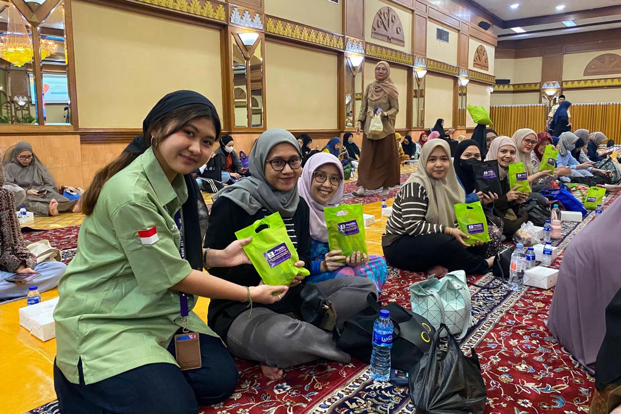 Strengthening Care During Ramadan, Mondelez Indonesia Distributes Iftar Packages