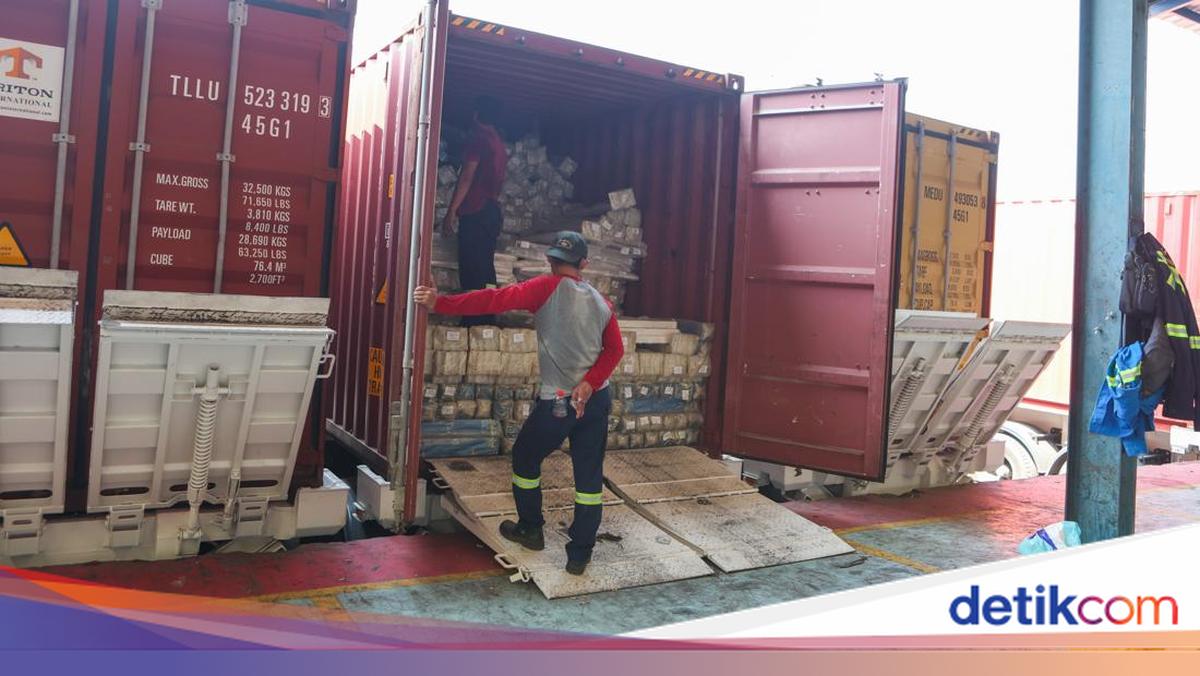 National Gate Route: Tanjung Priok Customs Oversees Logistics Flow During Lebaran Holiday