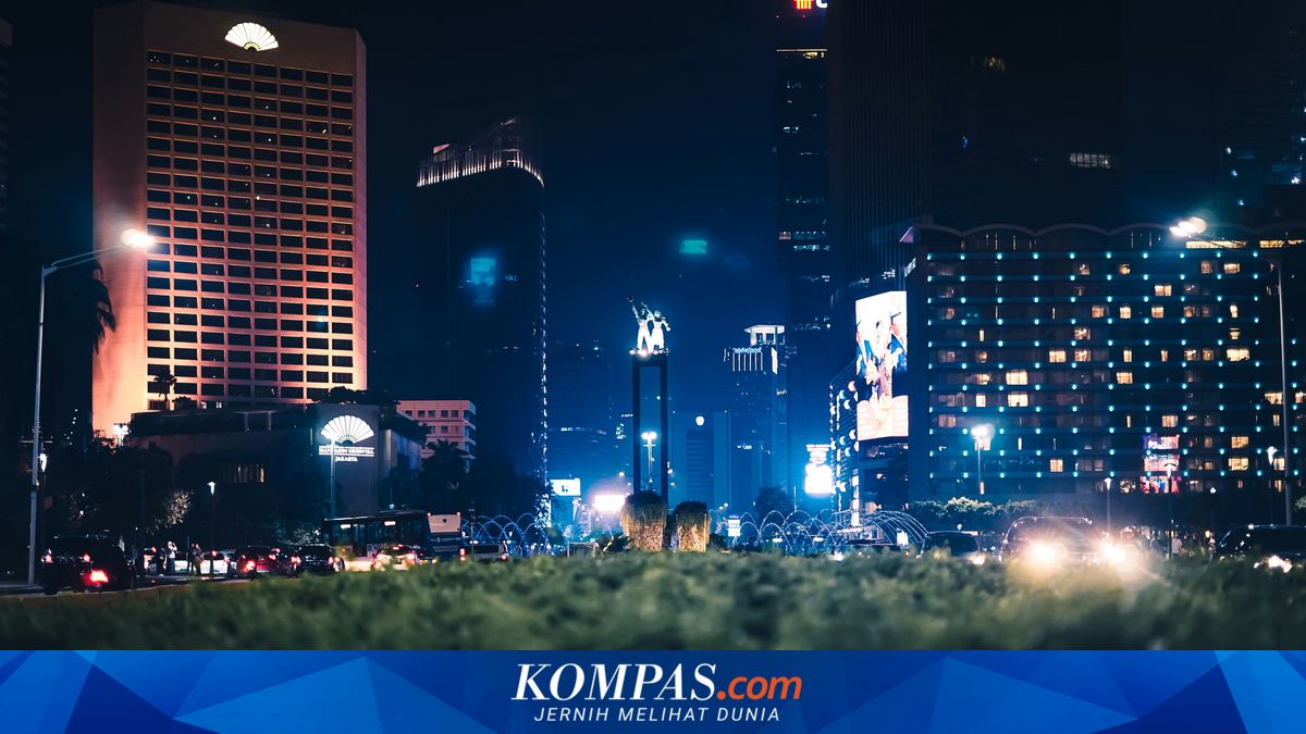 Takbiran Night in Jakarta Features Torch Parade with 5,000 Participants and 1,000 Drums