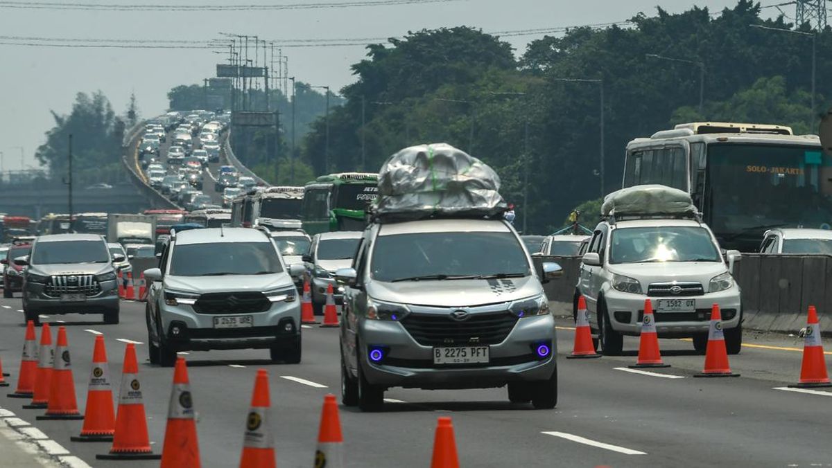 Korlantas Polri to Evaluate National One-Way Scheme on Jakarta-Cikampek Toll Road