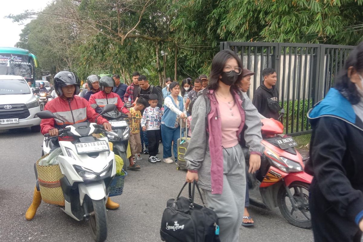 BNPP Ensures Optimal Cross-Border Services at Entikong During Eid Exodus