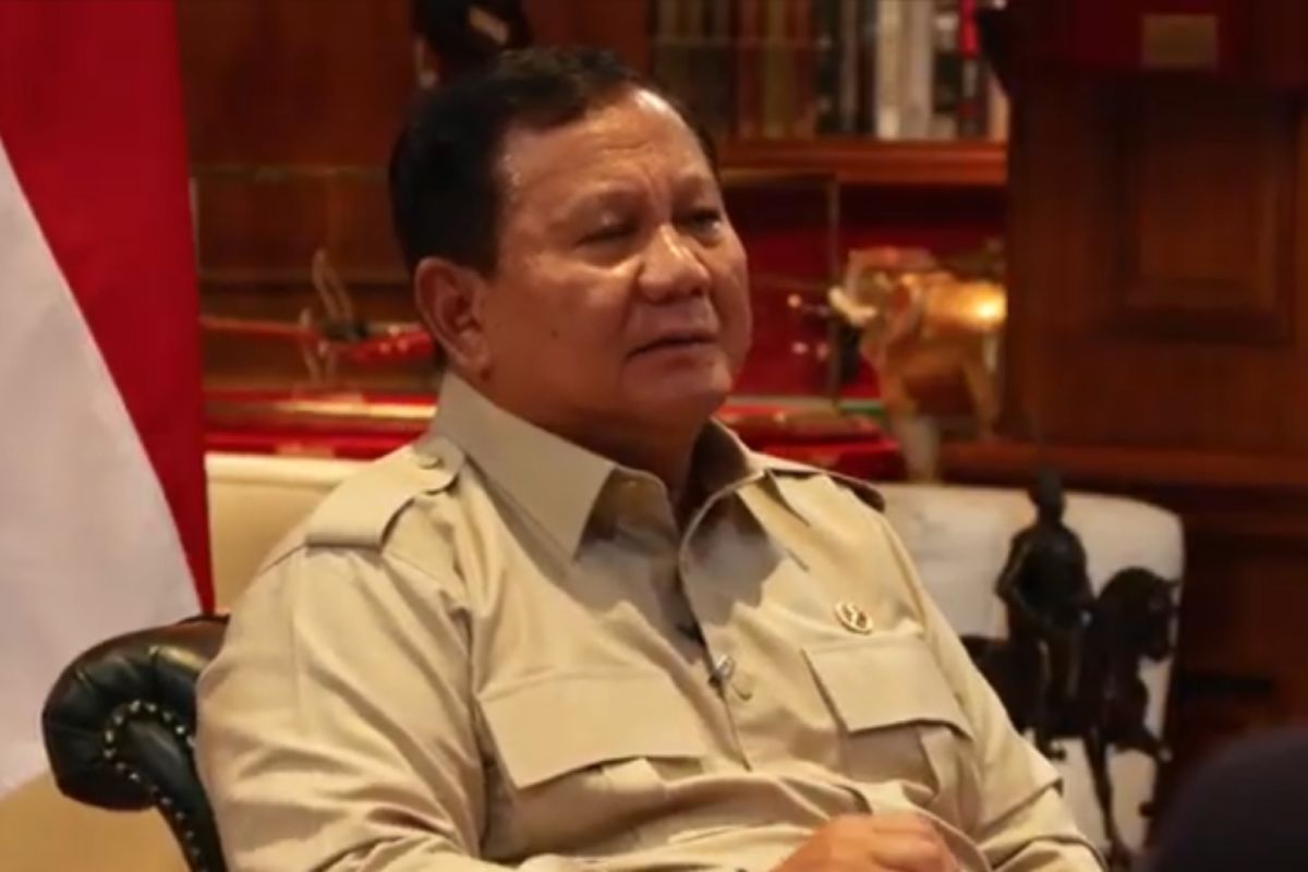 Becoming a "news junkie", Prabowo monitors global issues until the early hours