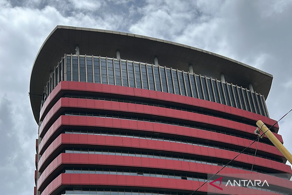 KPK Allows Families of 81 Detainees to Meet During Eid