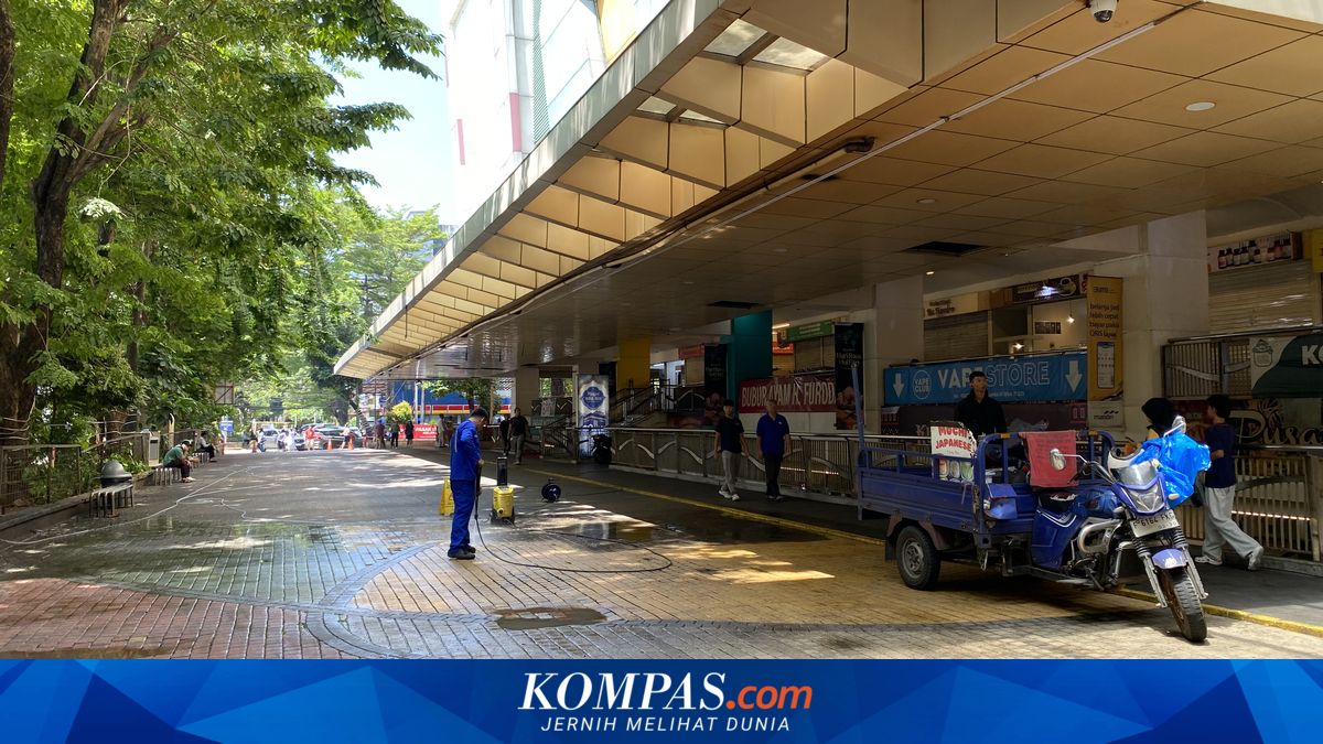 Blok M Quiet Ahead of Eid, Shops Closed, Visitors Can Only Enjoy the Silence