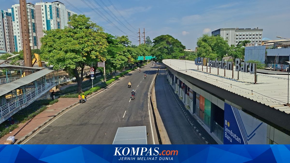 The Thrill of Cruising Around Jakarta Without Traffic: "We'd Even Loop Around Bundaran HI Non-Stop"