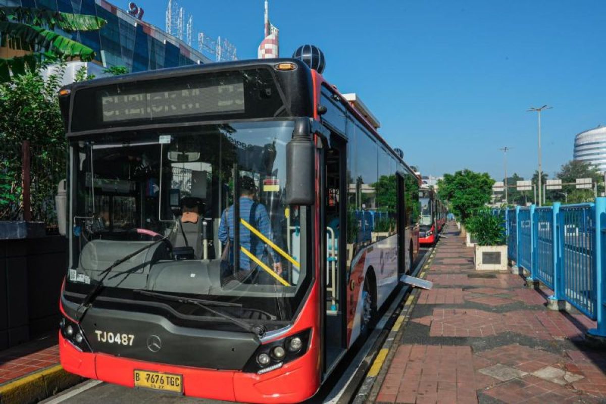 Starting Monday, Transjakarta Blok M-Soetta Route Stopping Points to Change