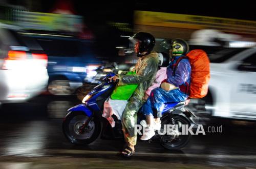 BMKG Predicts Extreme Weather in East Java, OMC Deployed to Secure Eid Exodus