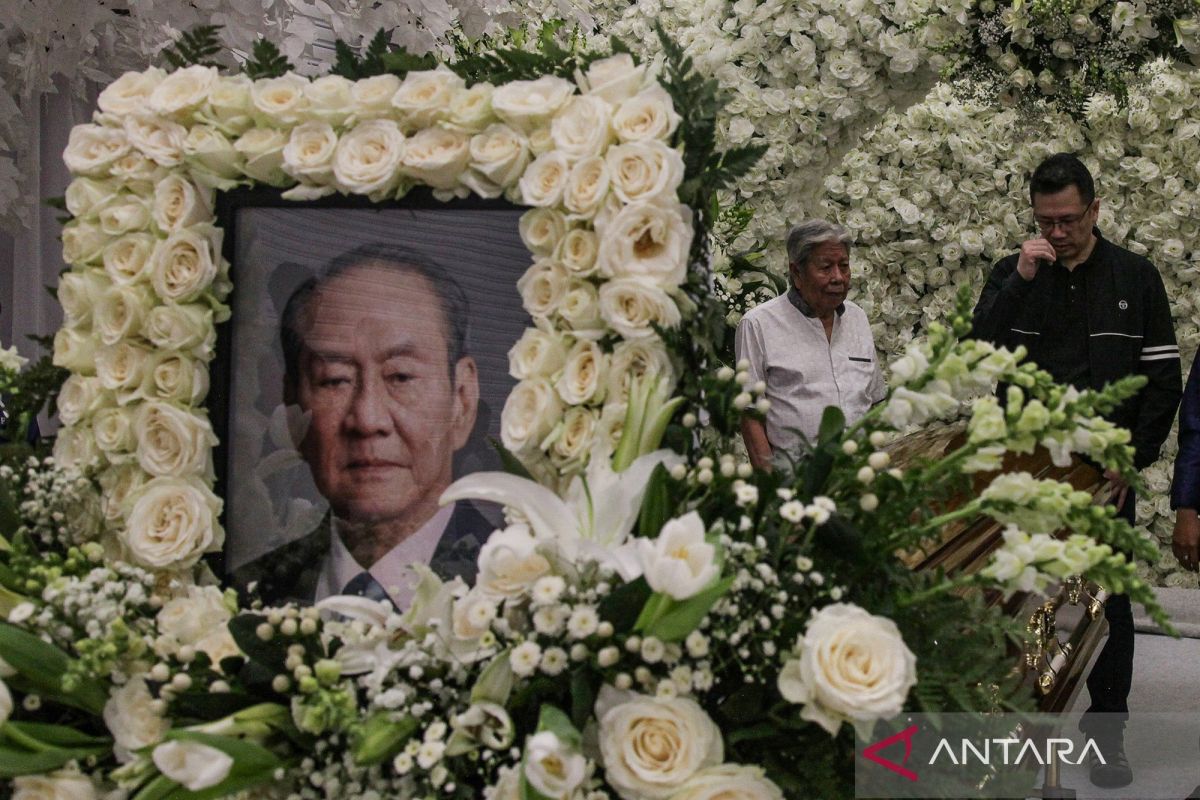 Passing of Michael Bambang Hartono: Wake Attended by Family and Relatives