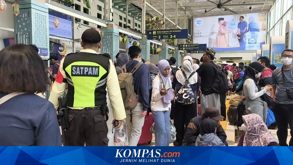 One Day Before Eid, 50,636 Passengers Depart from Jakarta, Pasar Senen Station the Busiest