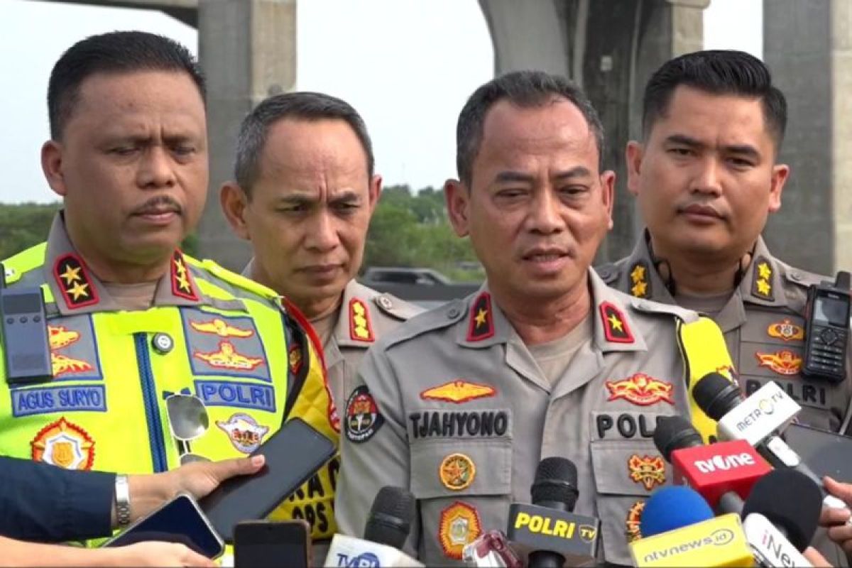 Police Deploy Thousands of Personnel to Secure Takbiran Night