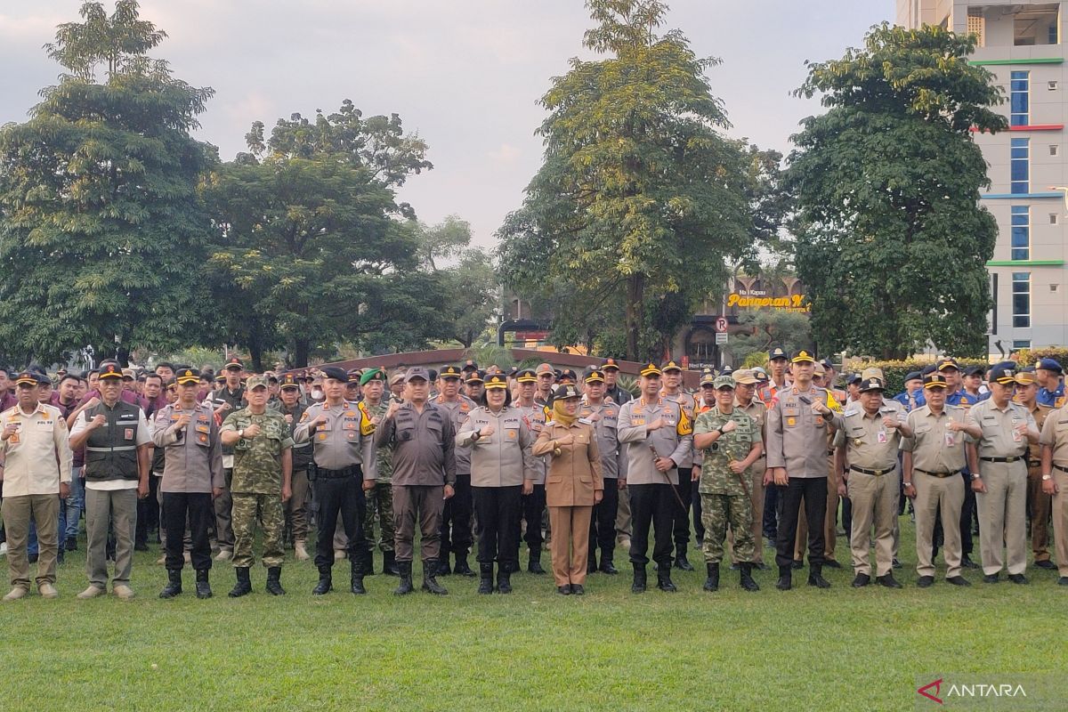 760 Combined Personnel Deployed to Secure Takbiran Night in West Jakarta