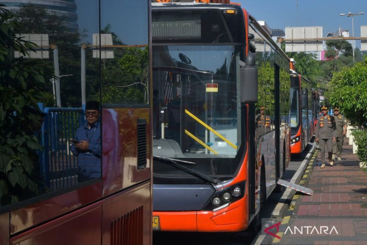 Transjabodetabek Sawangan-Lebak Bulus Route Charges Rp1 Fare During Eid