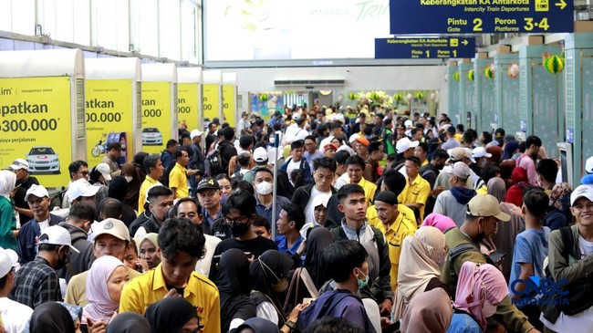 H-3 Before Eid: Peak Mudik Traffic, Here Are the Favourite Transportation Modes for Travellers