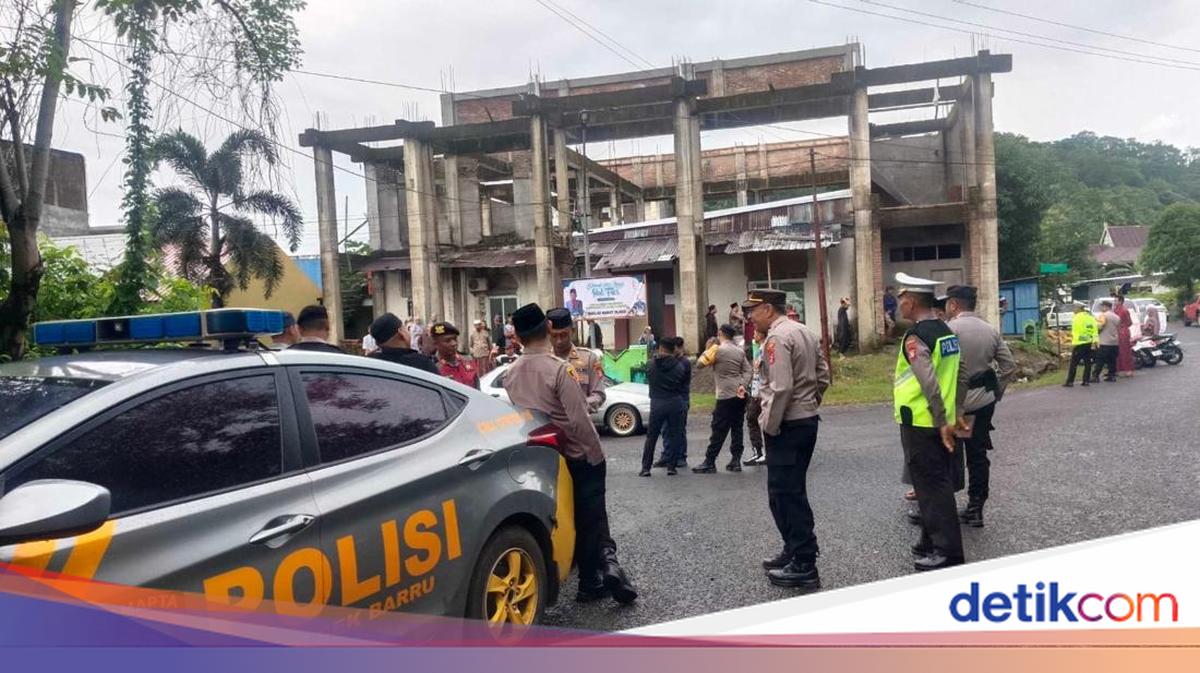 Muhammadiyah Congregation Forcibly Dispersed While Preparing for Eid Prayer at Mosque