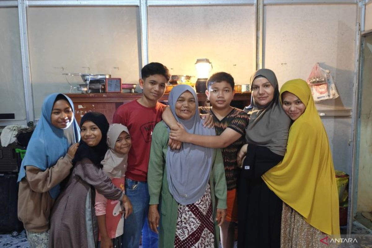 Joy in the Dimness of a 3x4 Metre Temporary Shelter Life Ahead of Eid