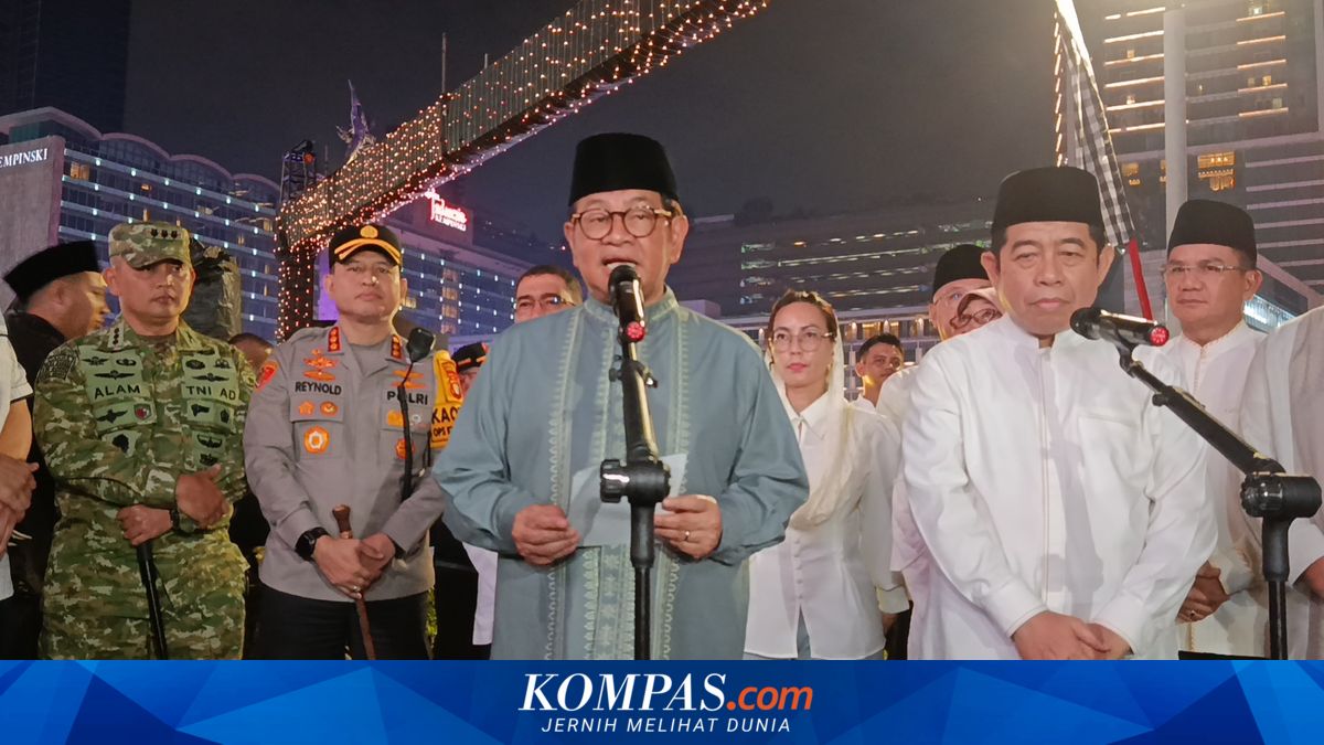 Pramono and Rano Perform Eid Prayers at Jakarta City Hall, Ma’ruf Amin Serves as Imam