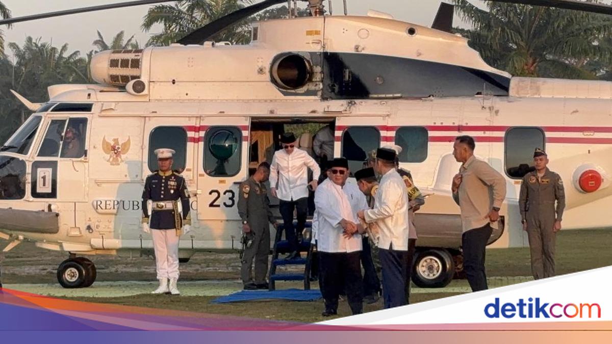 Prabowo Arrives in Aceh Tamiang Ahead of Eid Prayers