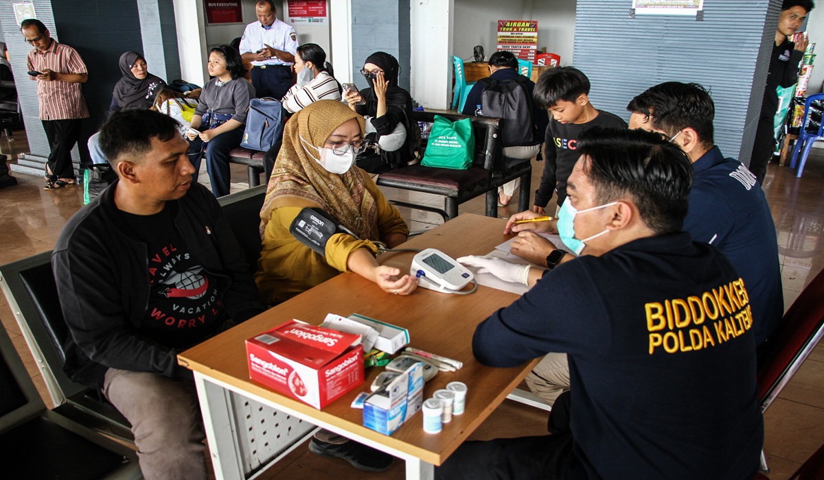 Travellers at Kampung Rambutan Terminal Frequently Complain of Hypertension and High Cholesterol