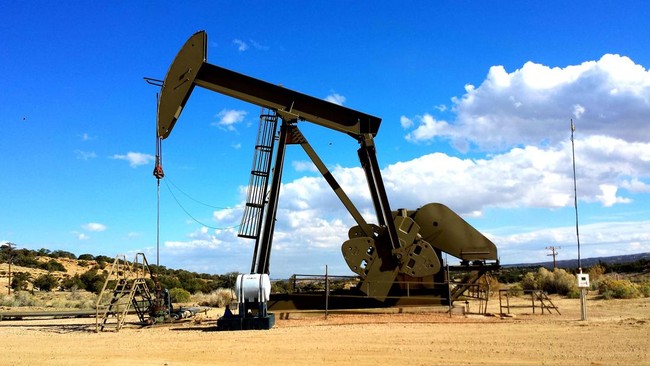 Oil Prices Surge to 4-Year High, America Throws in the Towel