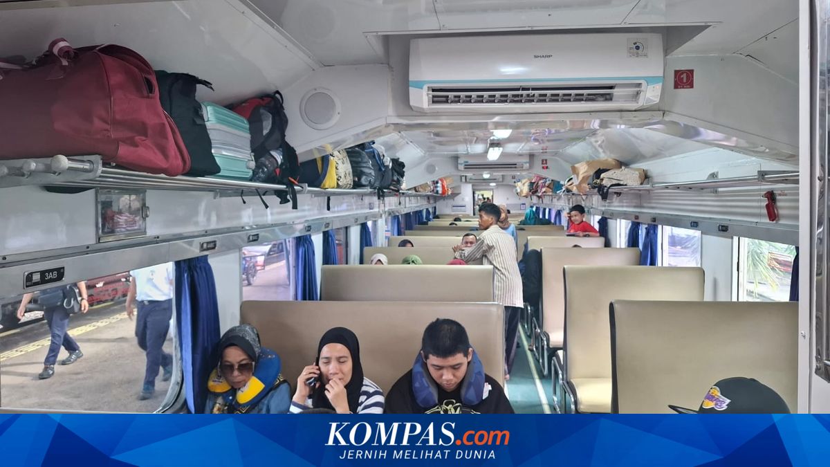 A Lifeline for Sumatra Residents, KA Rajabasa Transports 53,000 Passengers During Eid Holiday