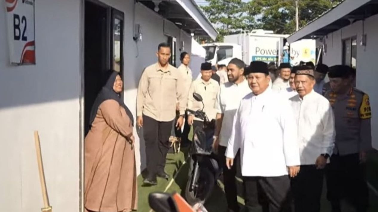 After Eid Prayers, Prabowo Immediately Inspects Temporary Housing for Disaster Victims in Aceh Tamiang