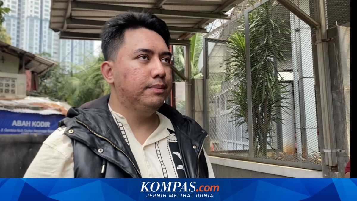 On the First Day of Lebaran, Family Visits Former Inhutani V CEO Dicky Yuana Rady