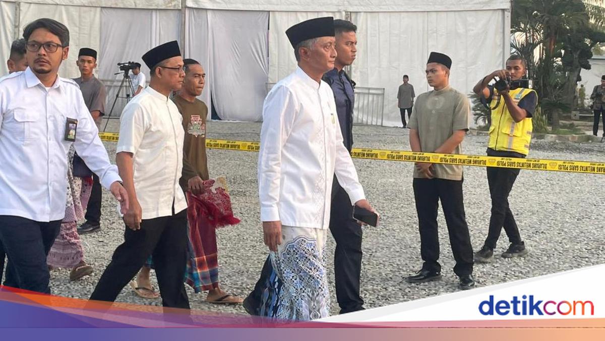 Presence of Prabowo and Public Works Minister Greeted with Emotion by Aceh Tamiang Residents
