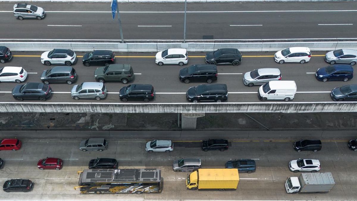 Vehicle Volume on MBZ Elevated Toll Road Declines on H-1 Eid al-Fitr