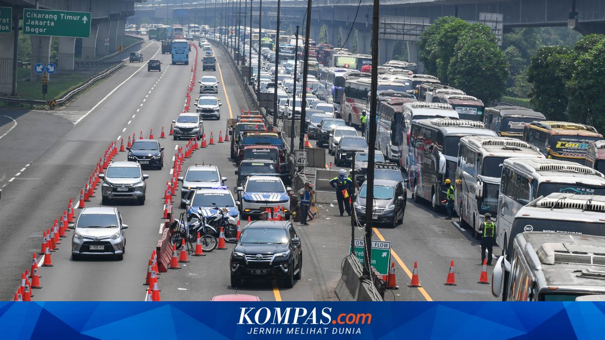 Jasamarga Implements Contraflow on Jakarta-Cikampek Toll Road Km 55-65