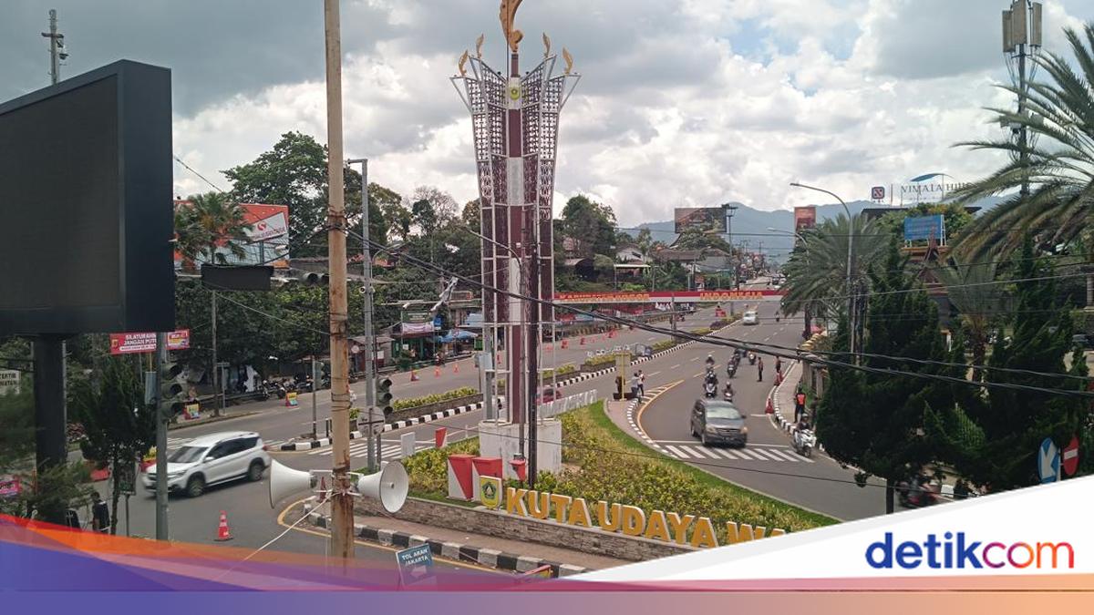 One-Way System on Puncak Route to Jakarta in Effect This Afternoon, Vehicles Heading Uphill Diverted