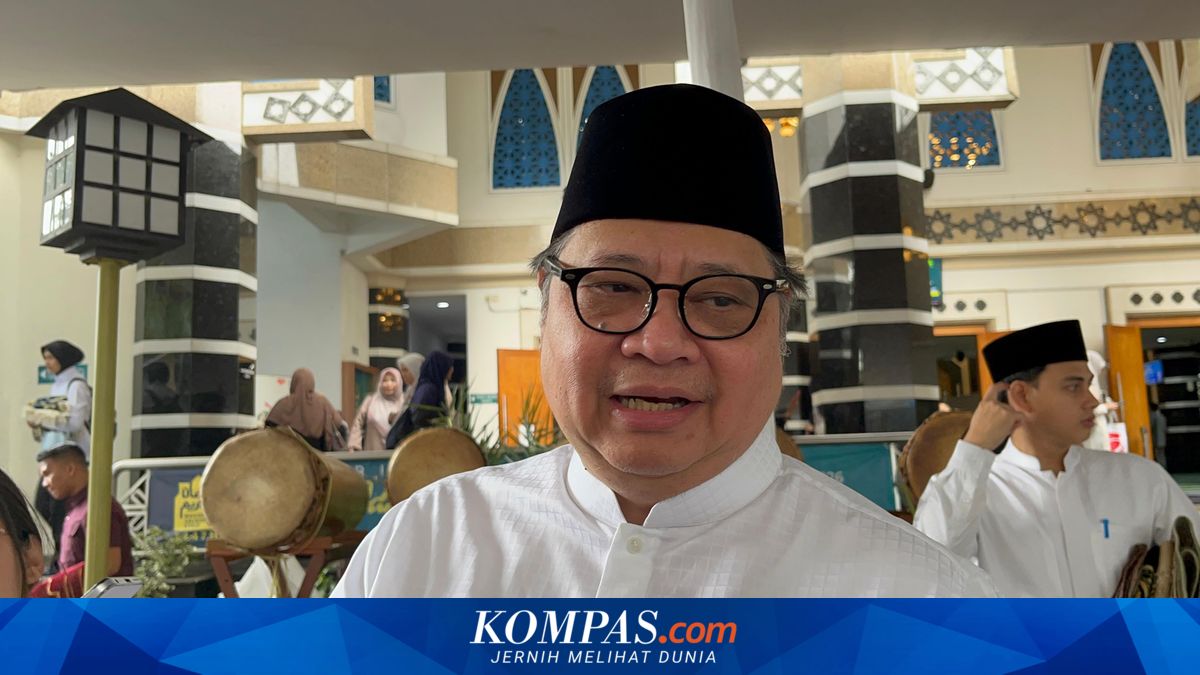 Airlangga Says Discounts and WFA Will Boost Economy During Eid