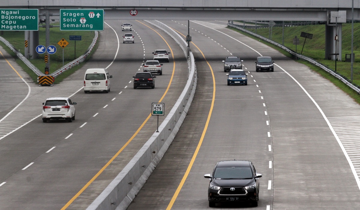 Government Reviews Work-from-Home Regulation Once a Week