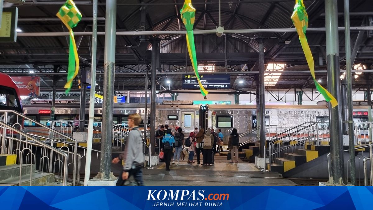 Lebaran 2026 Homecoming Begins, 221,000 People Return by Train Today