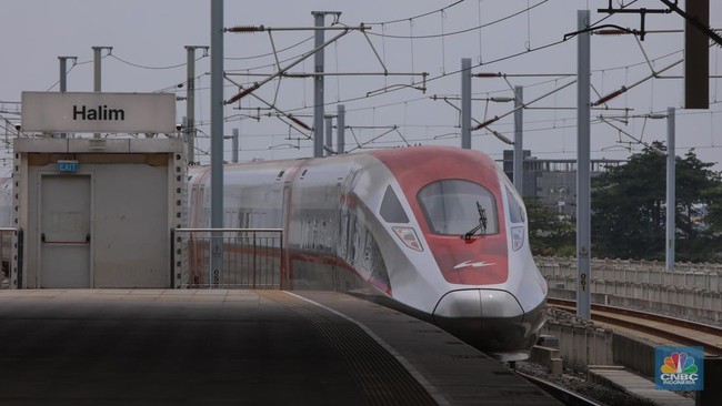 Jakarta-Bandung Whoosh Ride Discounted by Rp100,000: Here's How