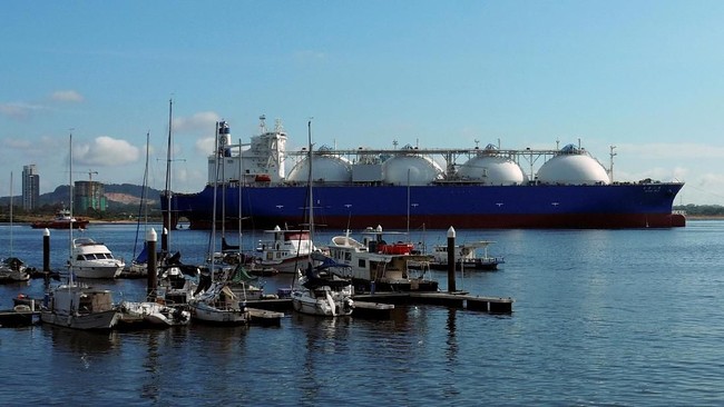 Iranian Attack Cripples Qatar's LNG, World Faces New Crisis