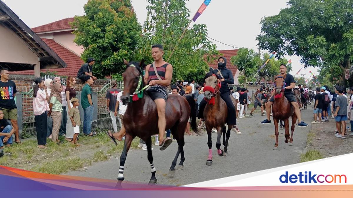 The Tiyu Tradition in Jantuk Village, Originating from the War between the Selaparang Kingdom and Karangasem