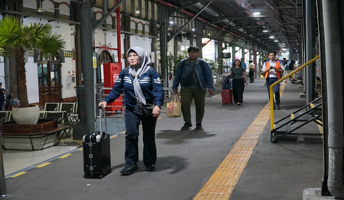Eid Return Flow 2026: 500,000 Train Tickets Still Available
