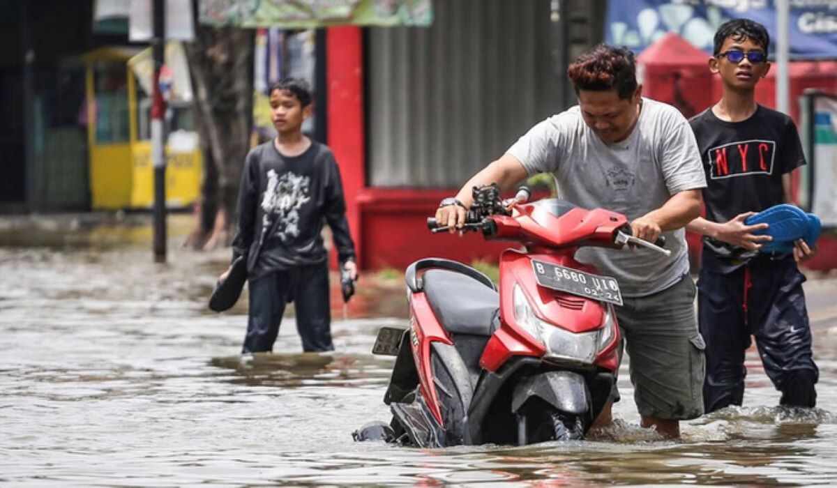 Residents of Bukit Cengkeh and Taman Duta in Depok on Alert for Follow-Up Flood Threats