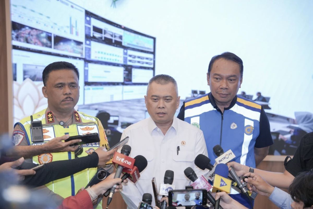 Transport Minister Urges Travellers to Avoid Peak Return Traffic During 2026 Eid