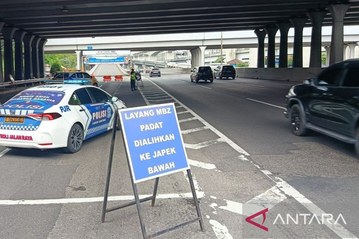 Situational Open-Close Access on MBZ Elevated Road Implemented Due to Vehicle Density
