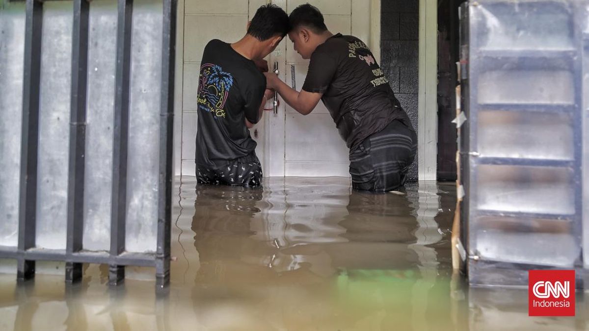 Floods and Extreme Weather Hit Several Regions During Eid