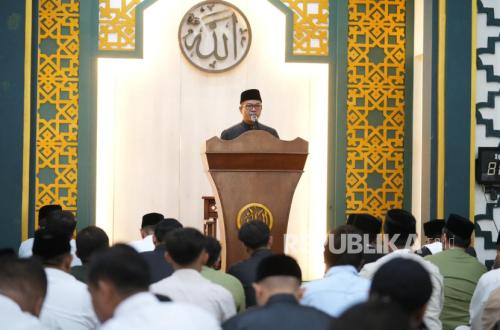 Idul Fitri Momentum: Bandung Regent Shares Development Achievements and Commitments