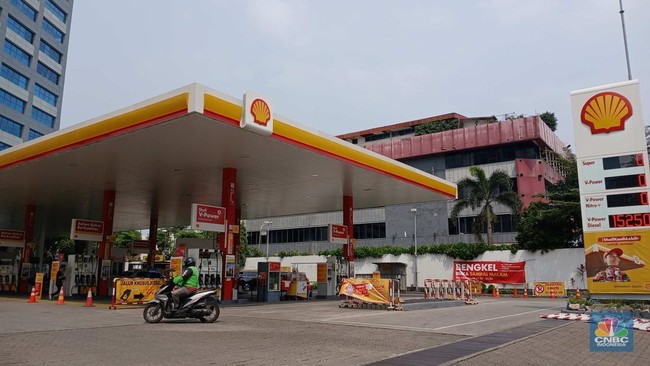 Netizens Grill Shell Management on Fuel Availability, Here's the Response