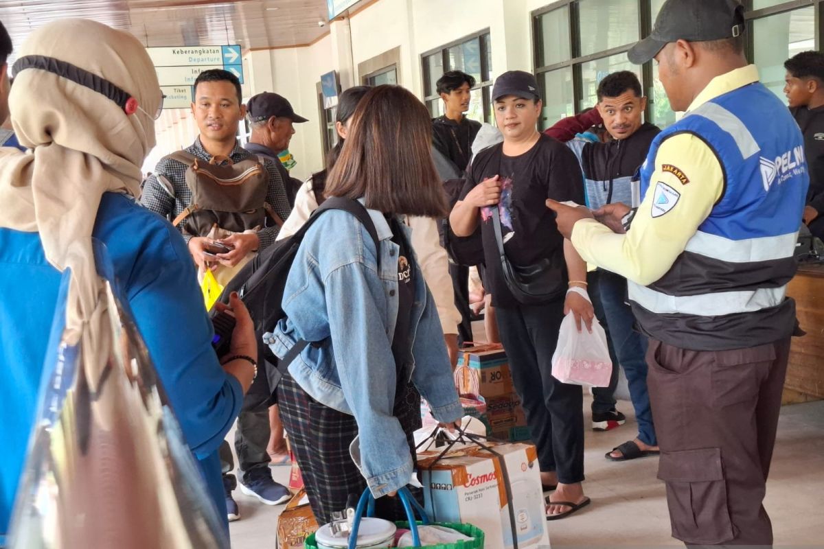 Mudik Traffic at Tenau Port in NTT Surges from H-8 Before Eid